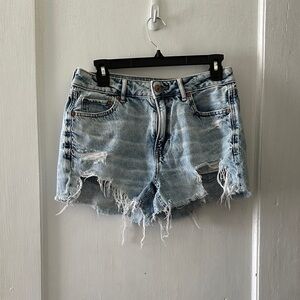 American Eagle Light Wash Distressed Raw Hem Denim Jean Shorts
